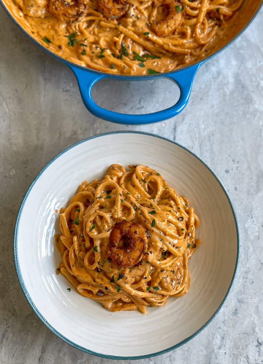 Easy Creamy Shrimp Linguine Recipe (with Garlic)