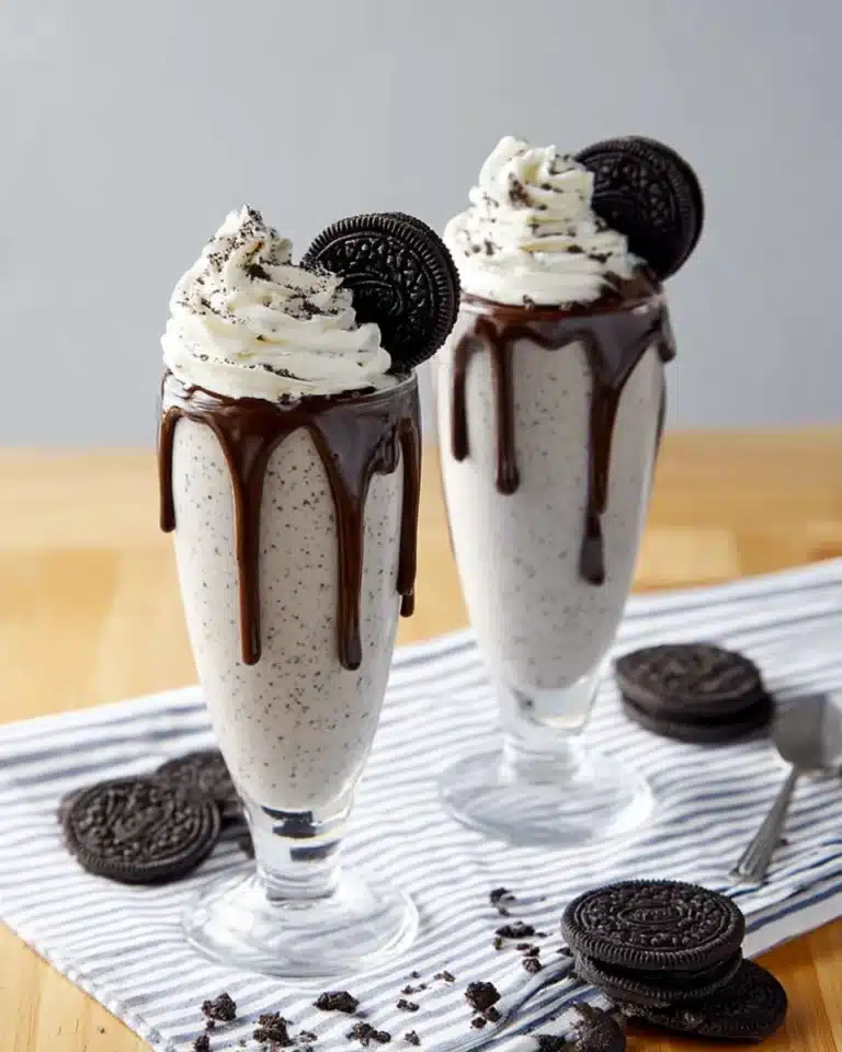 Oreo Milkshake Recipe (3 Ingredients) Recipe