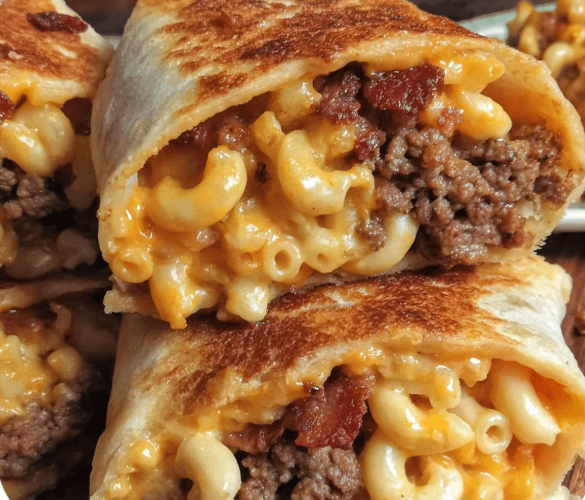 Mac & Cheese Bacon Burger Rolls Recipe