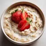 Crock Pot Strawberry and Cream Oatmeal Recipe