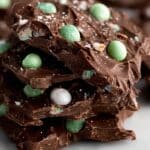 No-Bake Mint Chocolate Chip Clusters Recipe