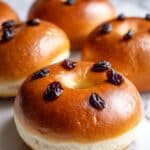 Easy Homemade Cinnamon Raisin Bagels Recipe