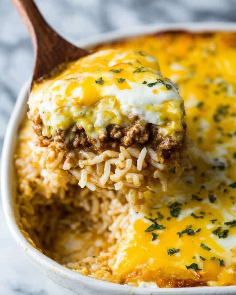 Cheesy Ground Beef and Rice Casserole Recipe
