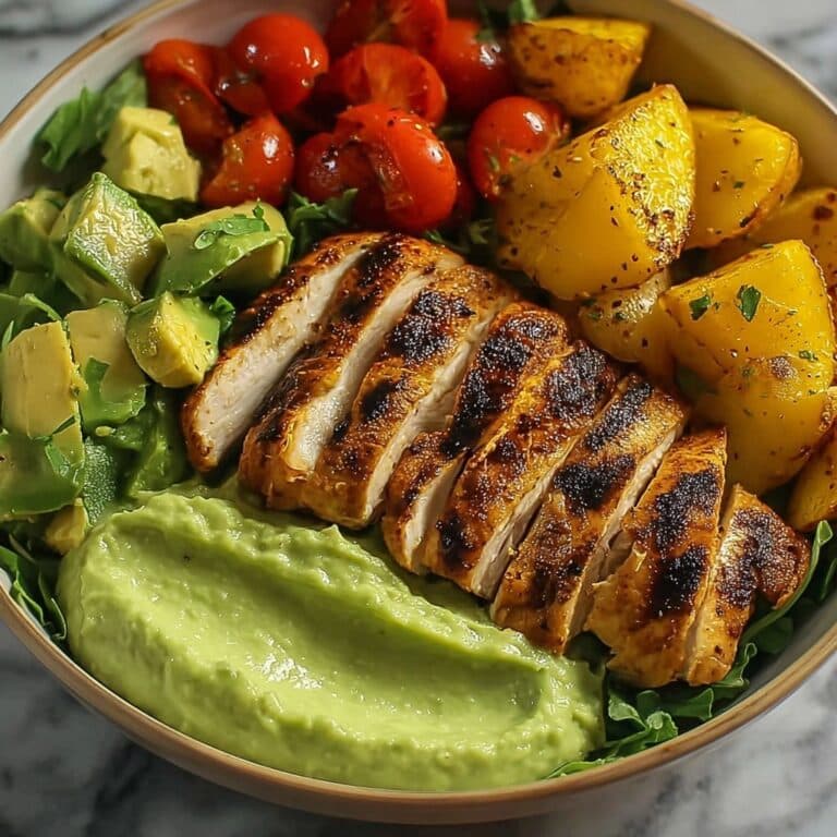 Grilled Chicken Bowl with Creamy Avocado Sauce and Veggies Recipe
