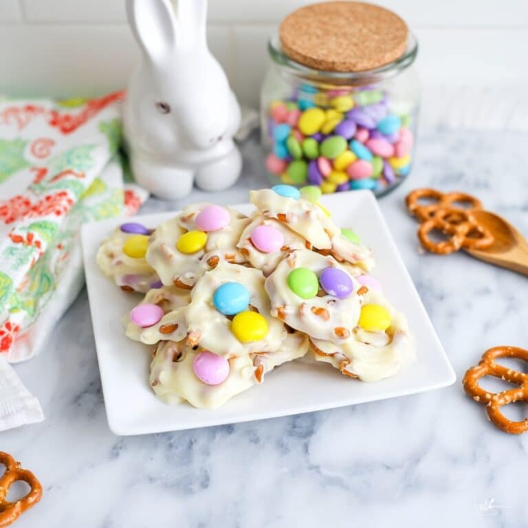 Easy Crockpot Easter Candy Clusters Recipe